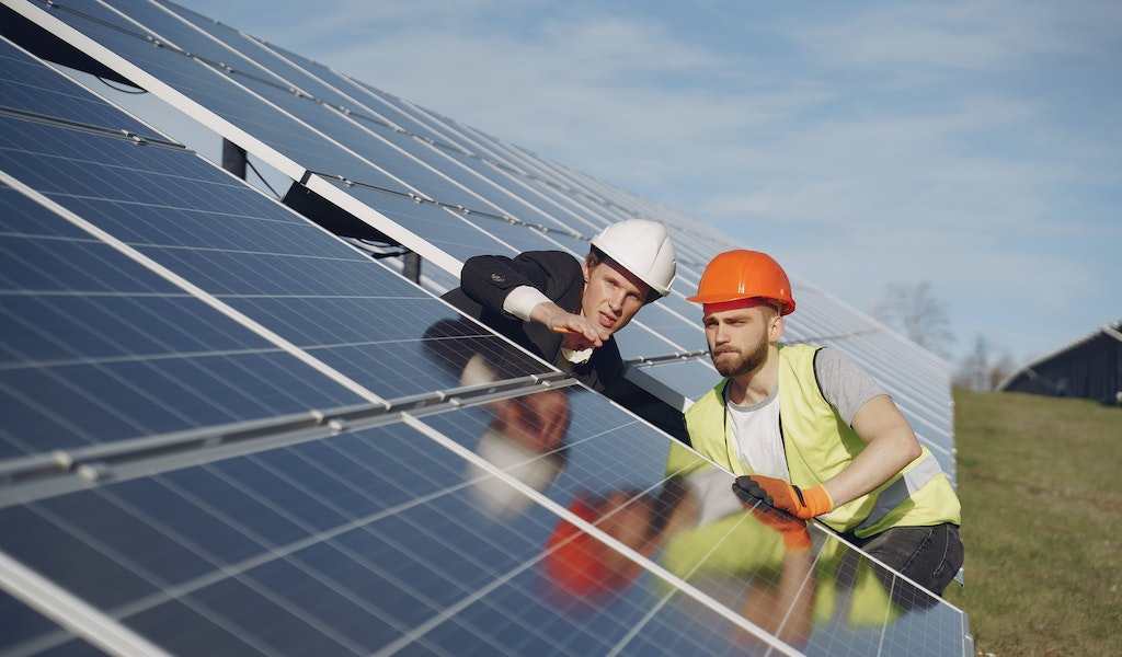 hiring-solar panel installation company
